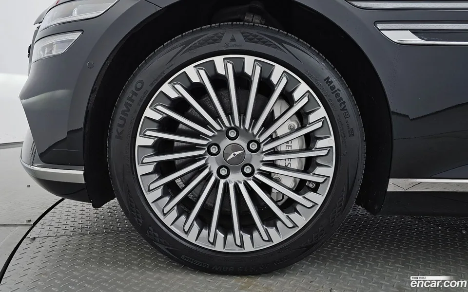 Genesis Electrified G80 e-AWD 2023 — thumbnail 2