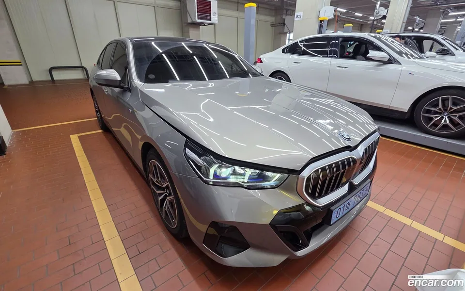 BMW i5 eDrive 40 M 2025 — thumbnail 2
