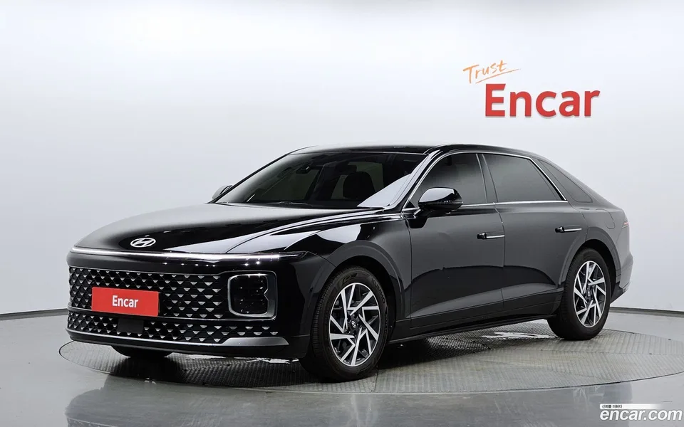 Hyundai Grandeur 2.5 2WD 2023 — photo 1, buy with delivery to Moscow