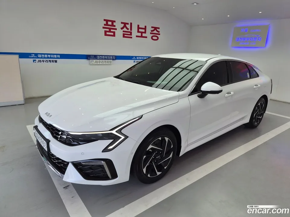 Kia K5 Hybrid 2024 — photo 1, buy with delivery to Moscow