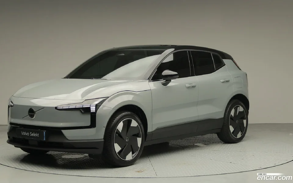 Volvo EX30 2025 — photo 1, buy with delivery to Moscow