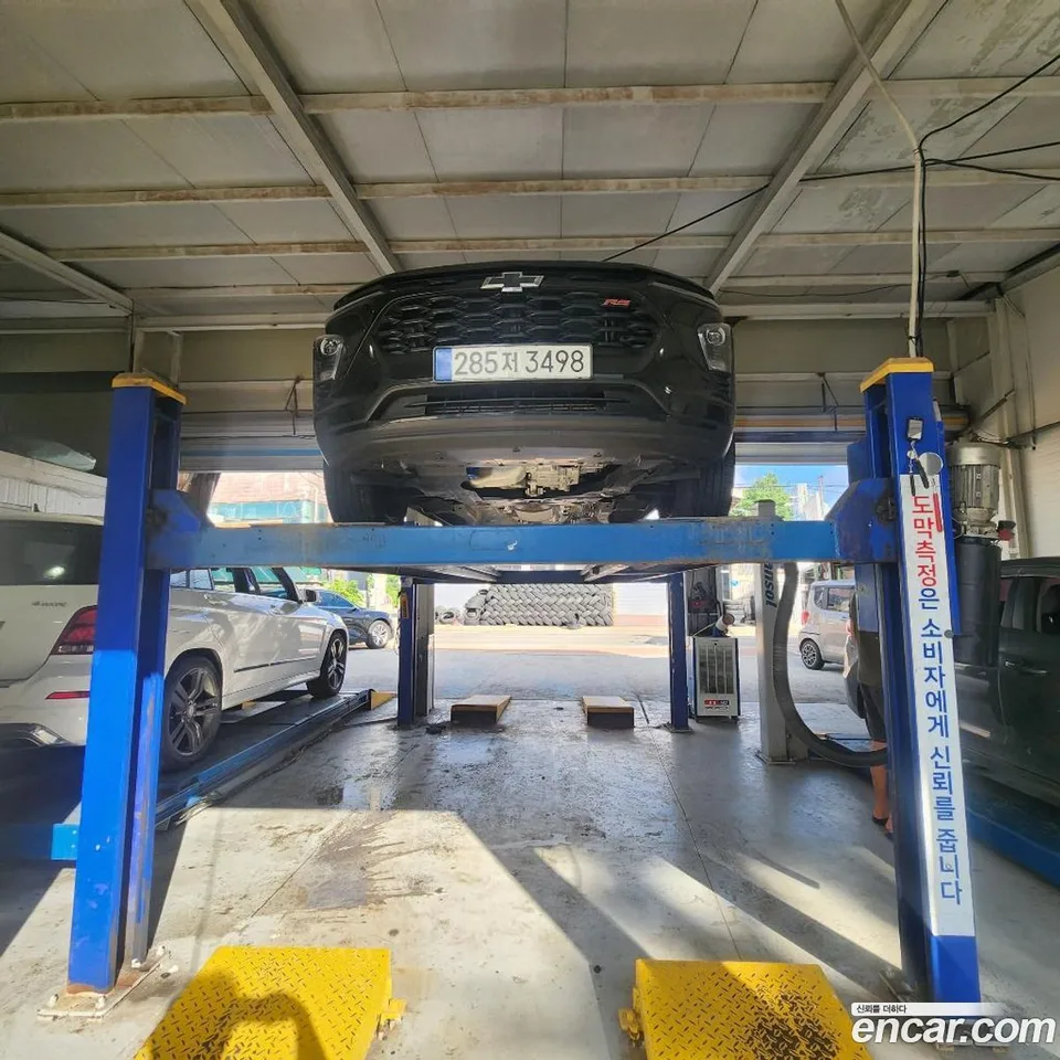 Chevrolet Trax Crossover 1.2 RS 2025 — photo 1, buy with delivery to Moscow