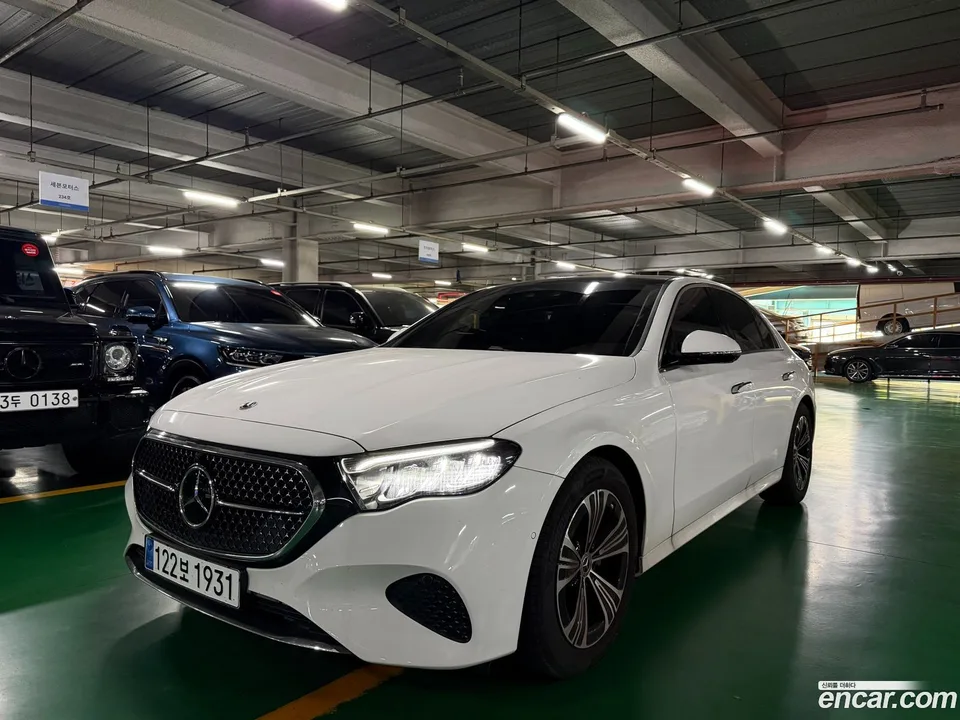 Mercedes-Benz E-Class E200 2025 — thumbnail 3