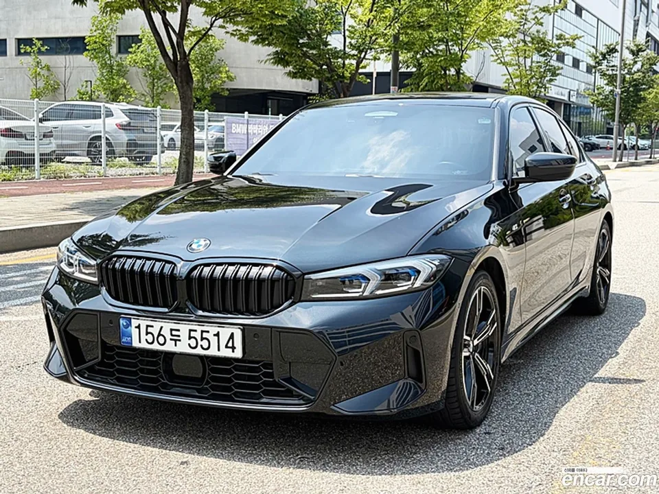 BMW 3 Series 320i M 2023 — photo 1, buy with delivery to Moscow