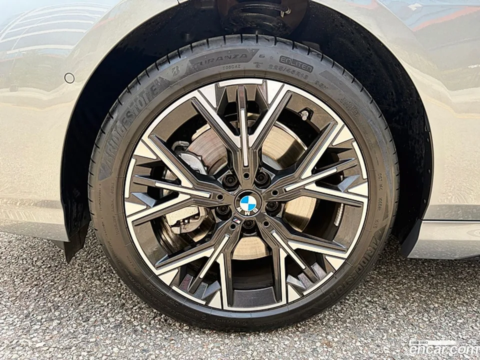 BMW 2 Series Gran Coupe 220 M 2025 — thumbnail 2