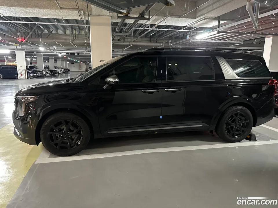 Kia Carnival HEV 9 X Line 2026 — thumbnail 3