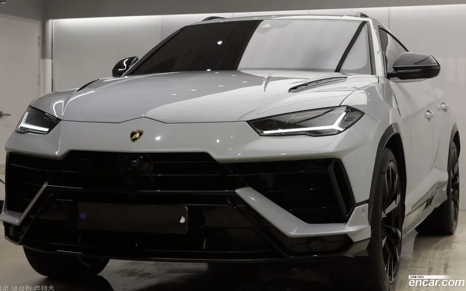 Lamborghini Urus 2024