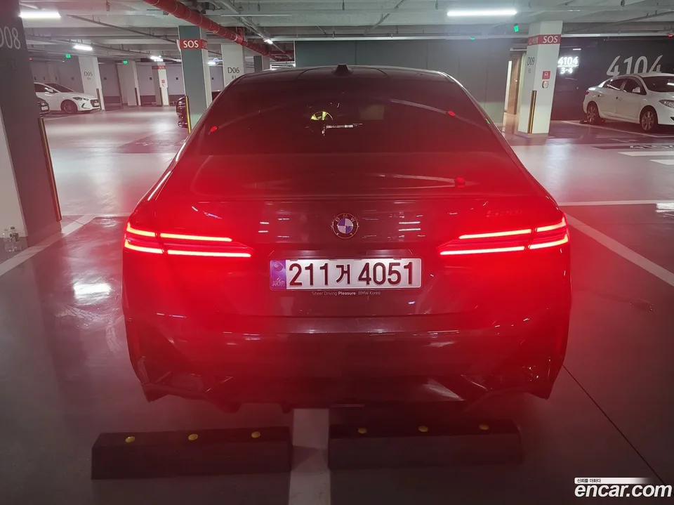 BMW 5 Series 520i M 2025 — thumbnail 3