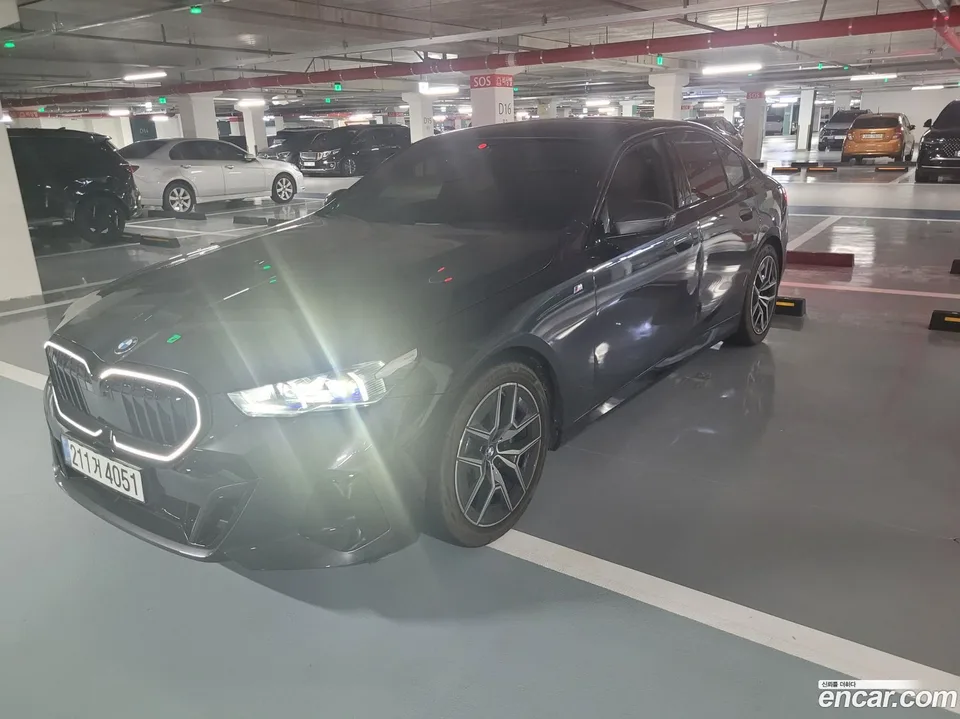 BMW 5 Series 520i M 2025 — photo 1, buy with delivery to Moscow