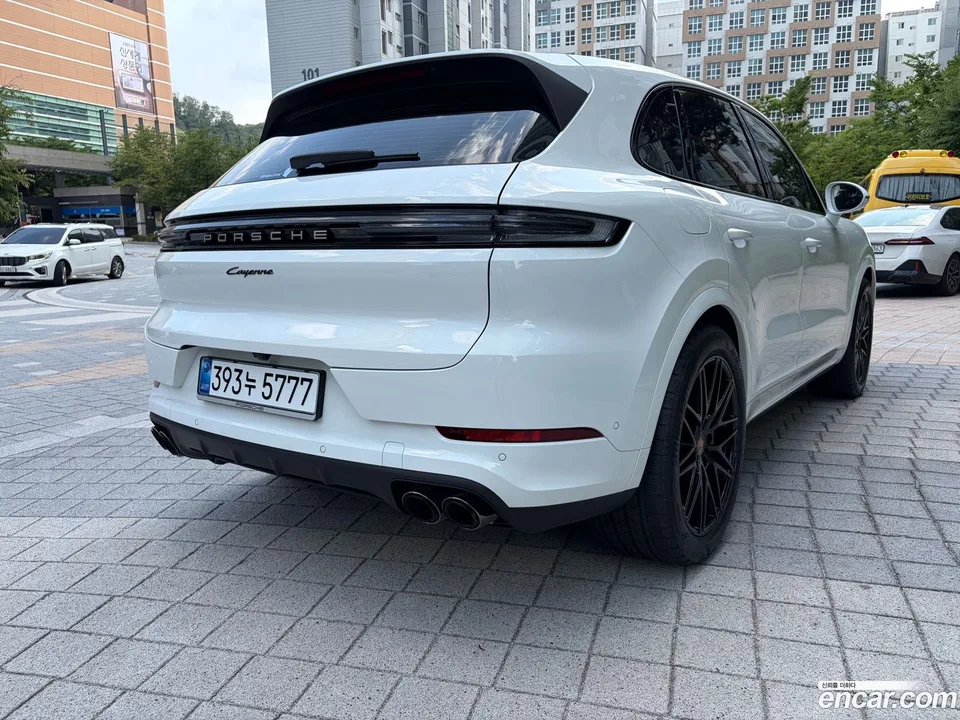 Porsche Cayenne 4.0 2026 — thumbnail 2