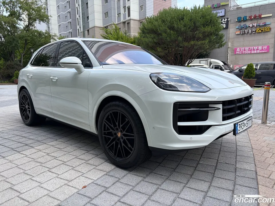 Porsche Cayenne 4.0 2026 — thumbnail 3