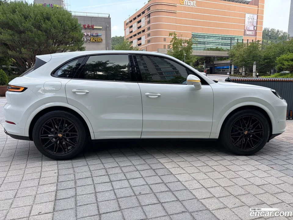 Porsche Cayenne 4.0 2026 — thumbnail 4