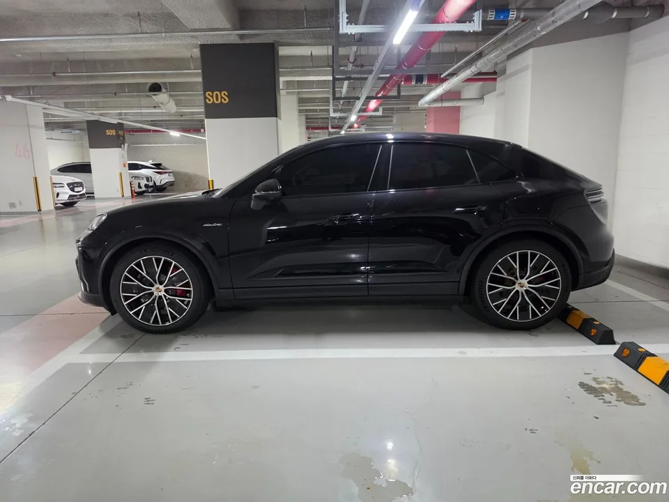 Porsche Macan Electric 4S 2025 — thumbnail 3