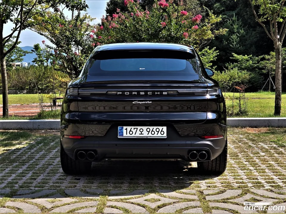 Porsche Cayenne 3.0 2023 — thumbnail 4