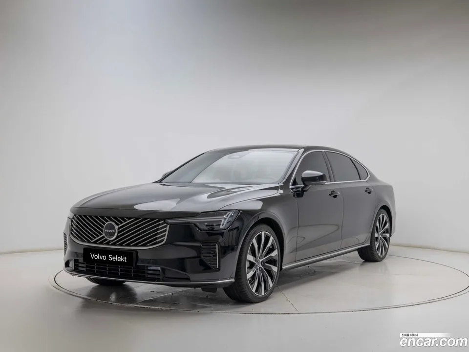 Volvo S90 B5 2026 — photo 1, buy with delivery to Moscow