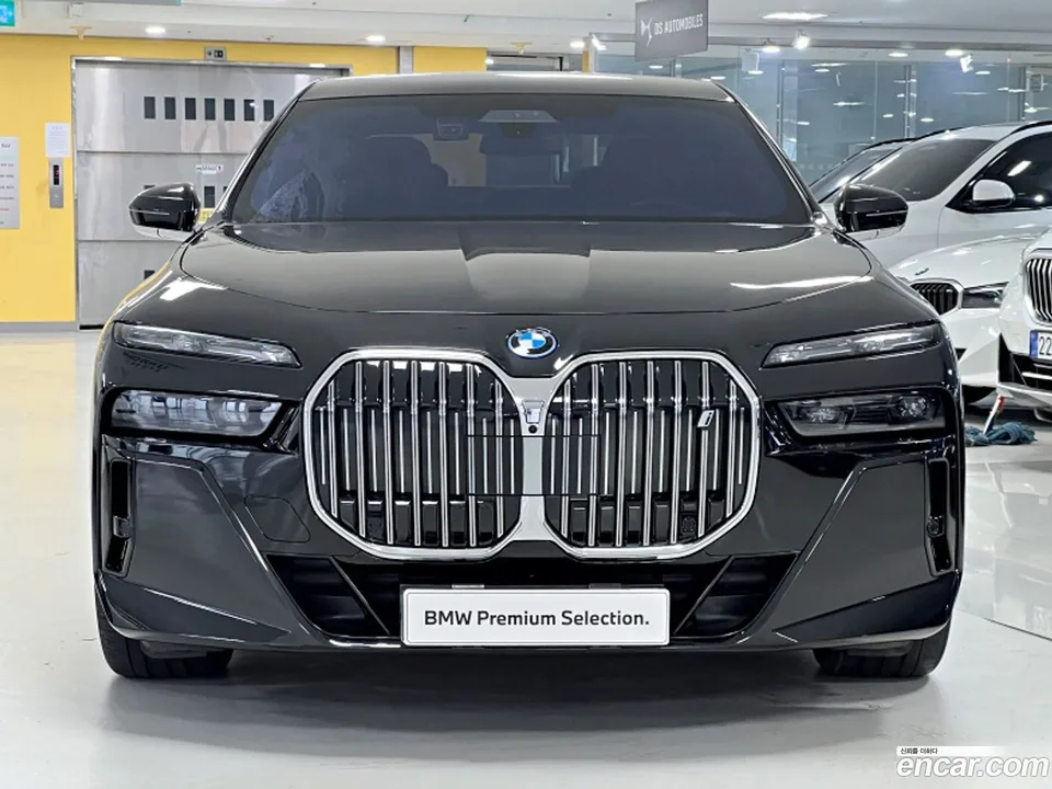 BMW i7 eDrive 50 M 2024 — миниатюра 3