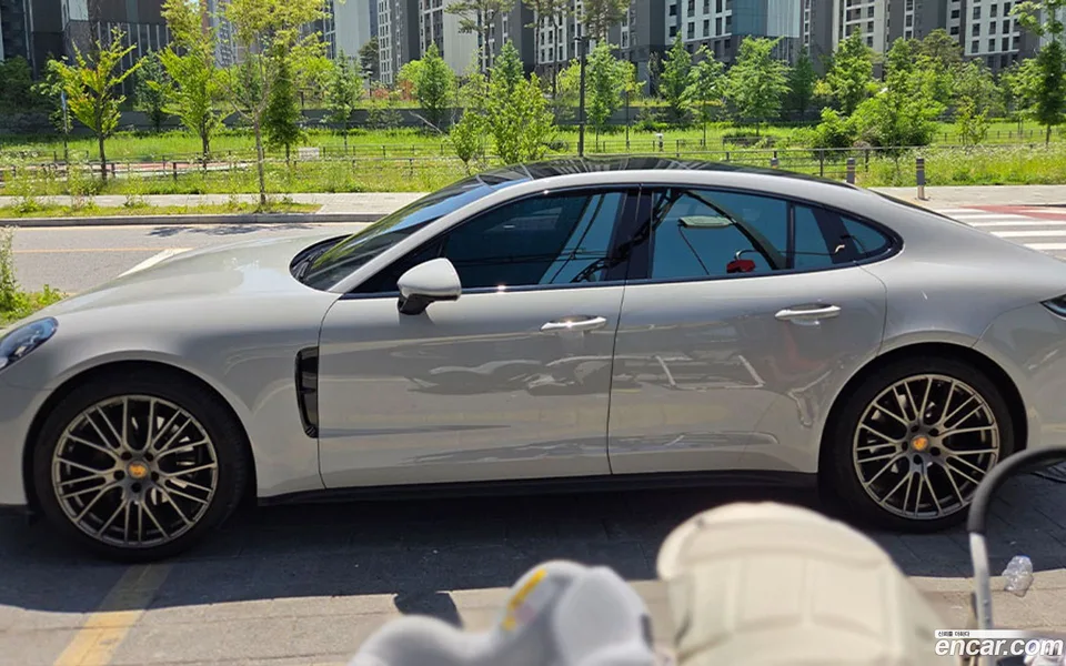 Porsche Panamera (971) 2.9 AWD 2023 — thumbnail 3