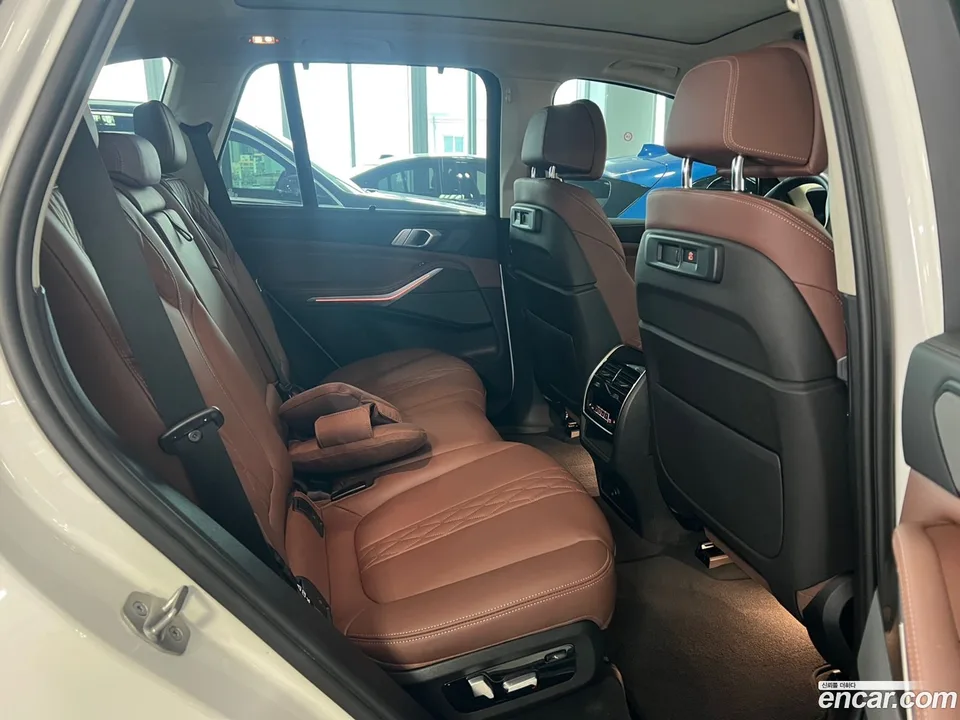 BMW X5 xDrive 30d xLine 2023 — thumbnail 2