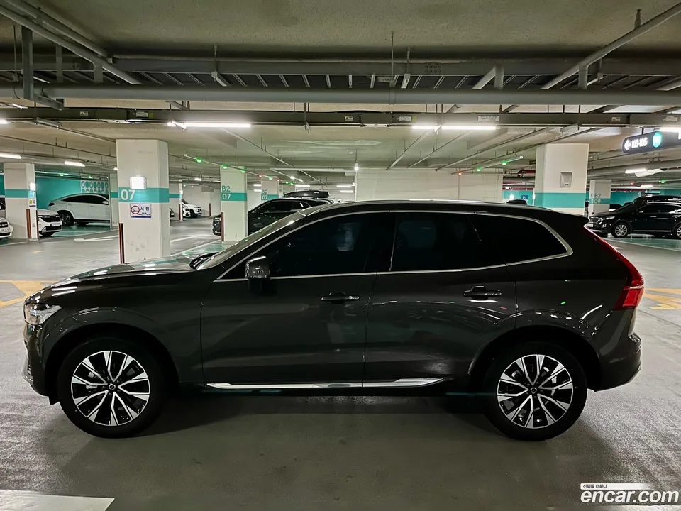 Volvo XC60 B5 2023 — thumbnail 5