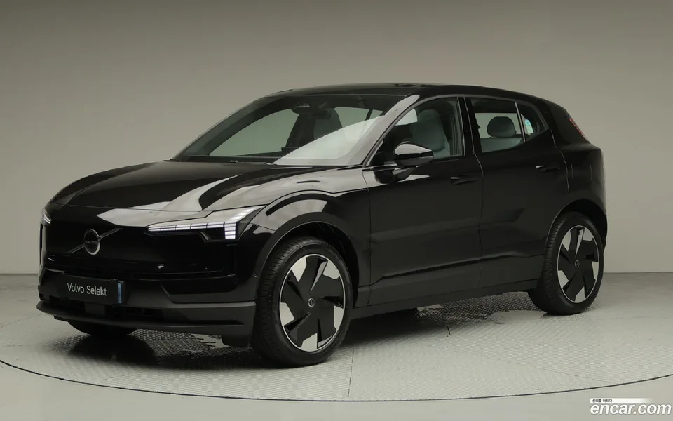 Volvo EX30 2025 — photo 1, buy with delivery to Moscow
