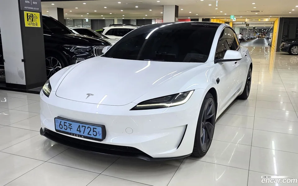 Tesla Model 3 AWD 2025 — thumbnail 3