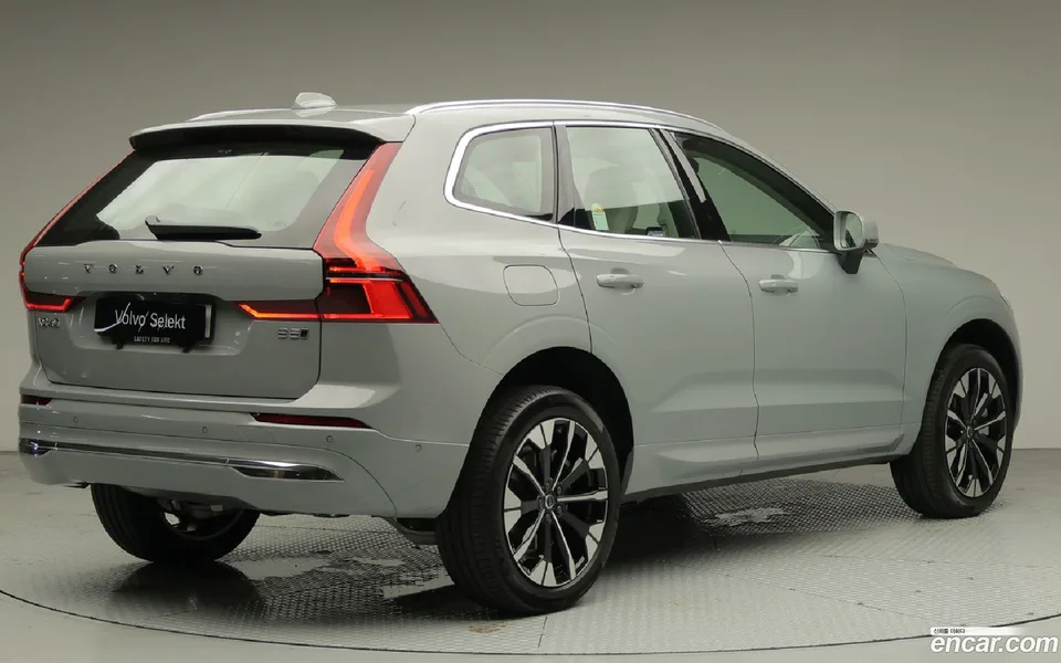 Volvo XC60 B5 2026 — thumbnail 4