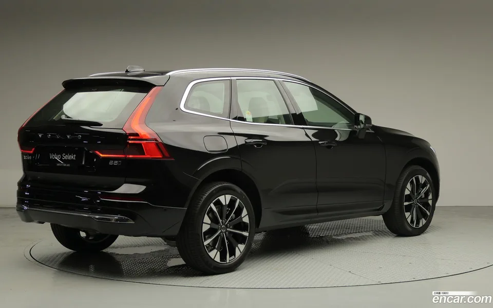 Volvo XC60 B5 2026 — thumbnail 3