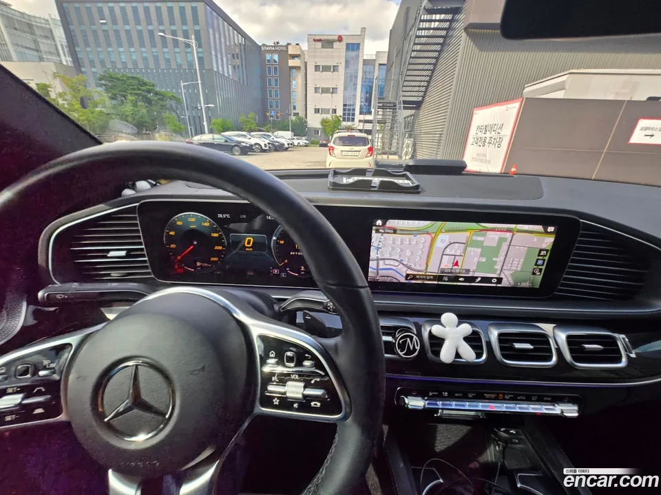 Mercedes-Benz GLE-Class GLE400d 4MATIC 2023 — thumbnail 4