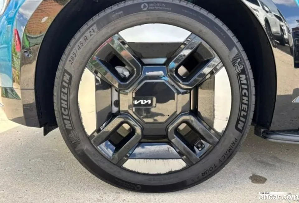 Kia EV9 4WD 2024 — thumbnail 2