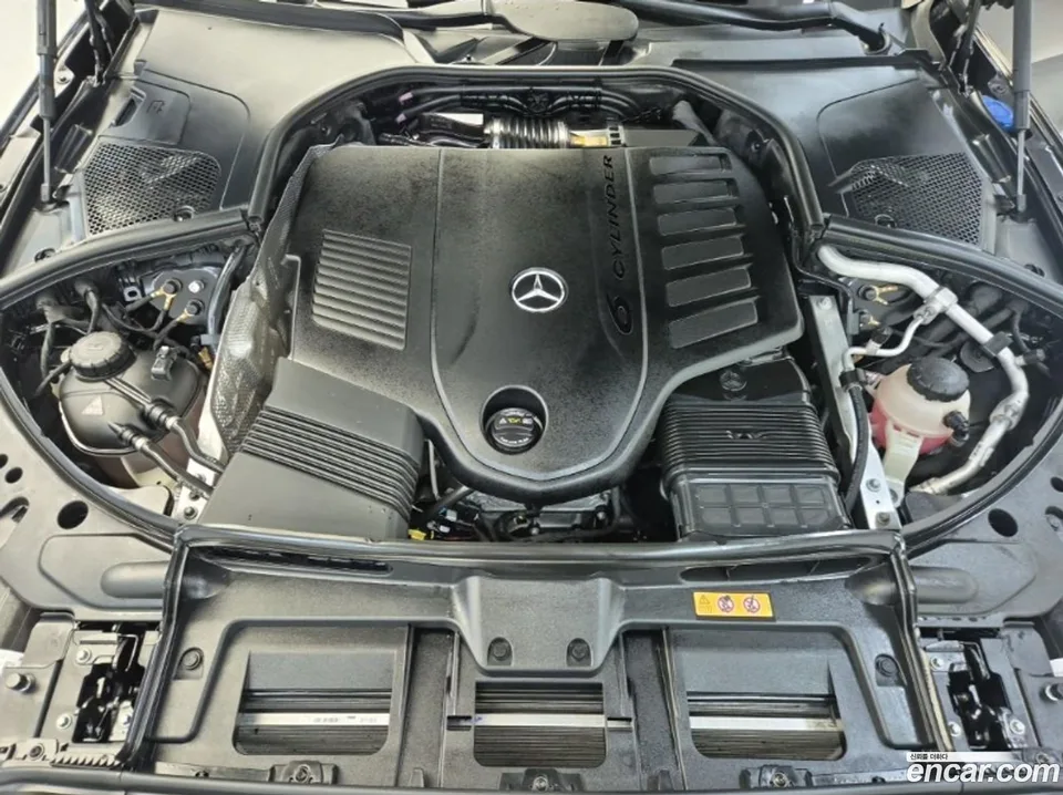Mercedes-Benz S-Class S500L 4MATIC 2024 — thumbnail 2
