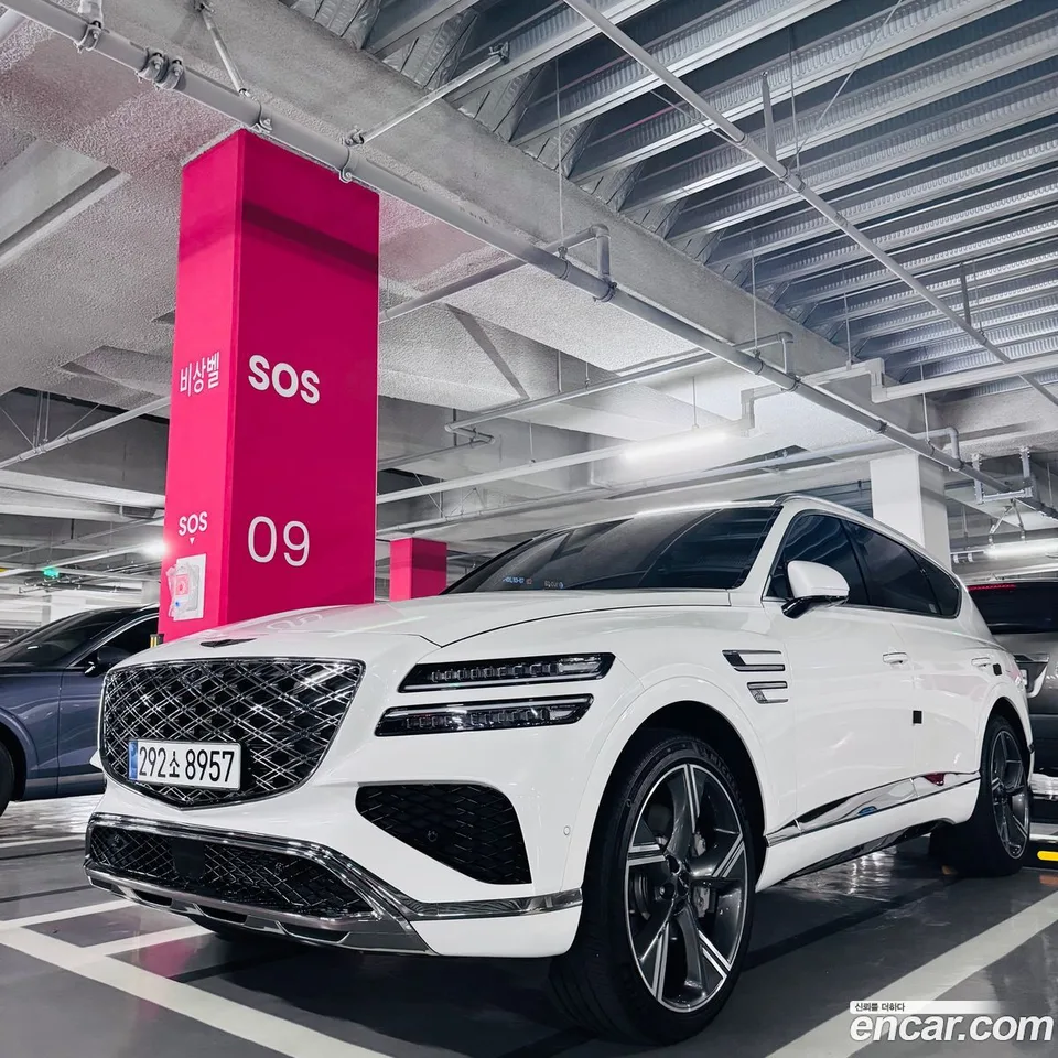 Genesis GV80 2.5T AWD 2024 — photo 1, buy with delivery to Moscow