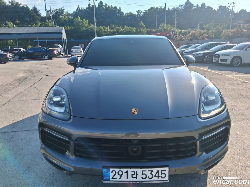 Porsche Cayenne 3.0 2022 — photo 1, buy with delivery to Moscow