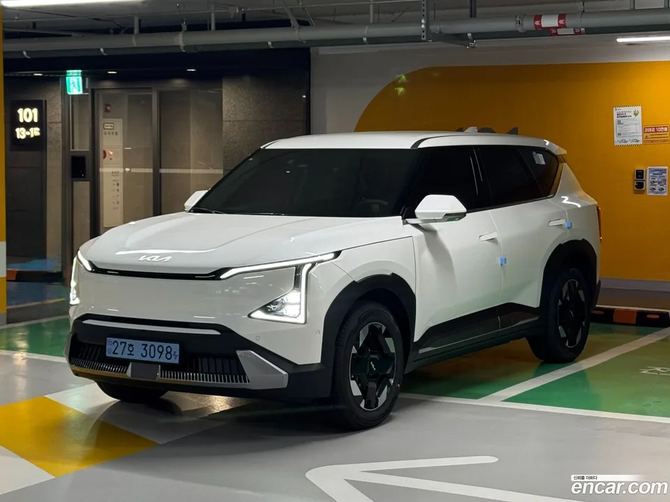 Kia EV5 2WD 2026 — photo 1, buy with delivery to Moscow
