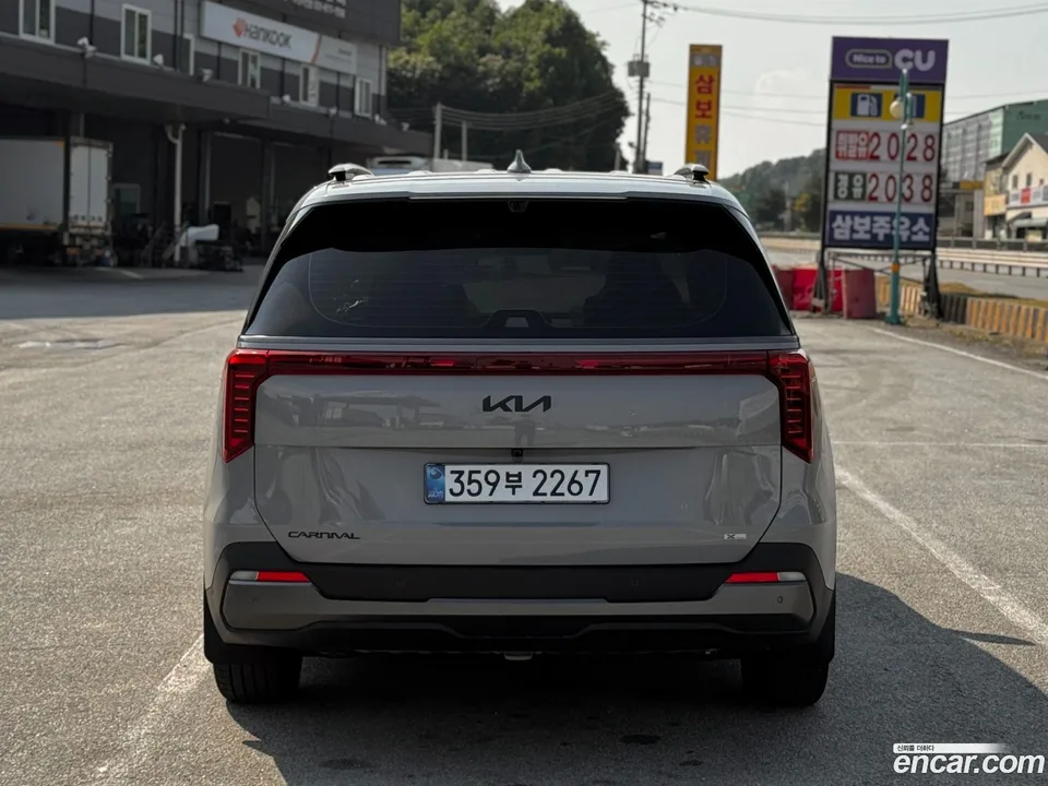 Kia Carnival HEV 9 X Line 2026 — thumbnail 4