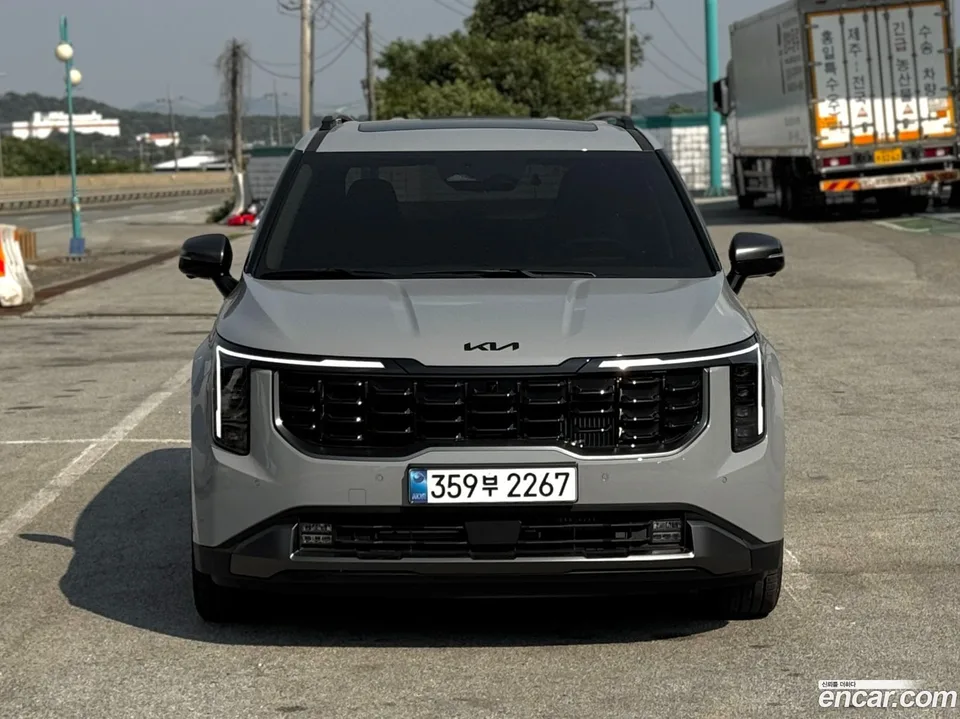 Kia Carnival HEV 9 X Line 2026 — photo 1, buy with delivery to Moscow