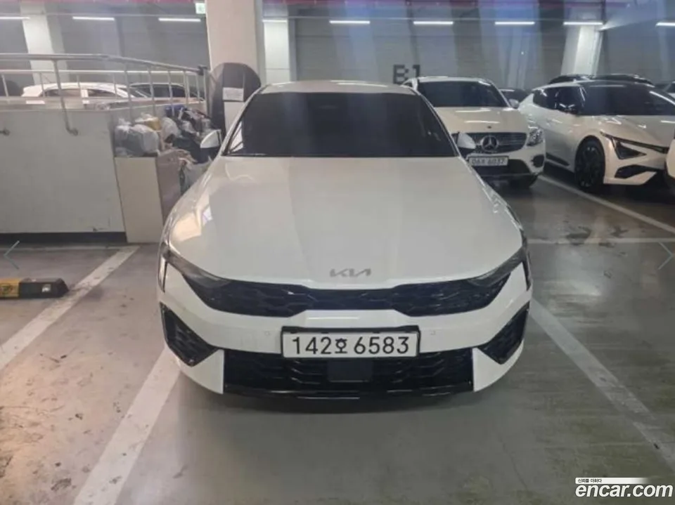 Kia K5 2.0 2026 — photo 1, buy with delivery to Moscow