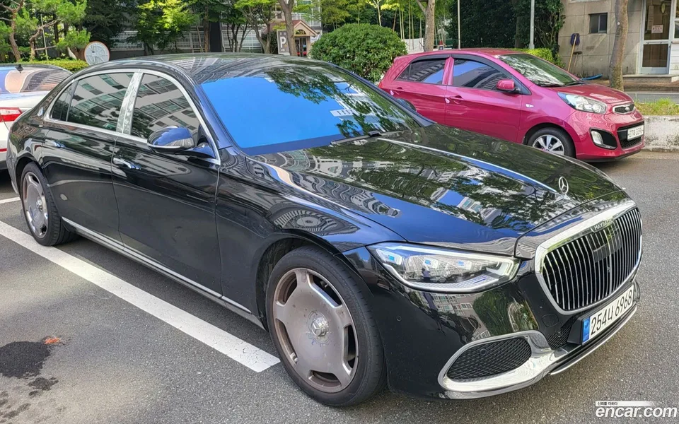 Mercedes-Benz S-Class 2023