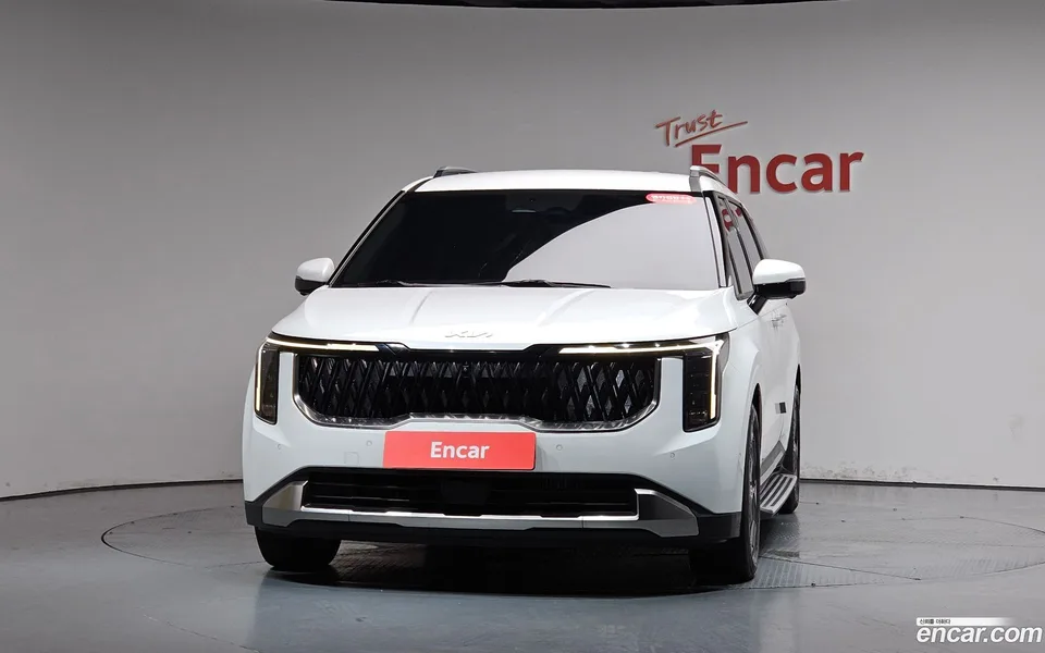 Kia Carnival 7 2024 — thumbnail 3