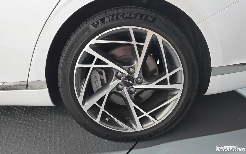 Genesis G90 3.5 AWD 2023 — thumbnail 2