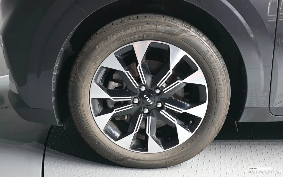 Kia Carnival 7 2022 — thumbnail 2