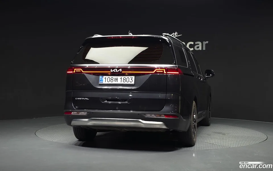 Kia Carnival 7 2022 — thumbnail 4