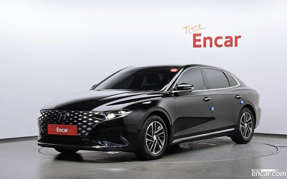 Hyundai Grandeur IG 2.5 2022 — photo 1, buy with delivery to Moscow