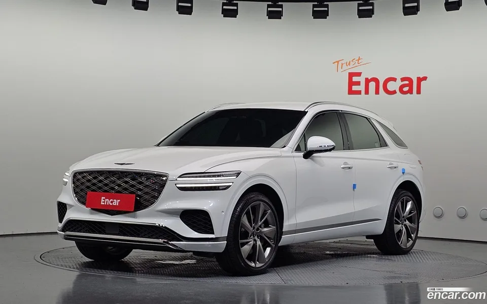 Genesis GV70 2.5T AWD 2024 — photo 1, buy with delivery to Moscow