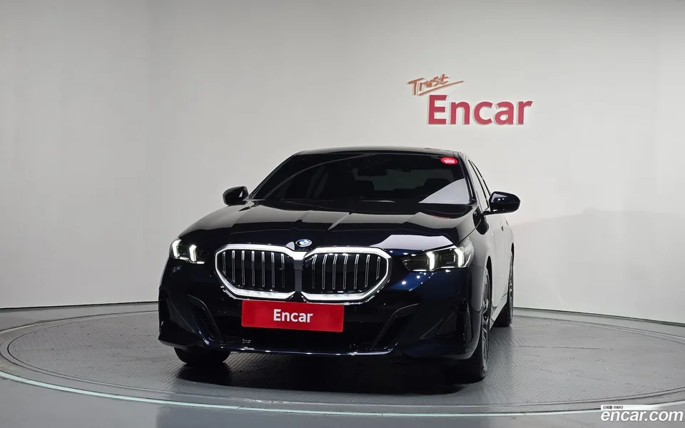 BMW 5 Series 523d M 2025 — thumbnail 3