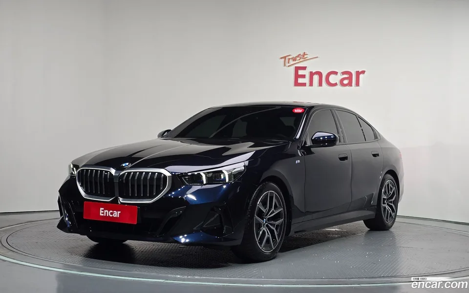 BMW 5 Series 523d M 2025 — photo 1, buy with delivery to Moscow