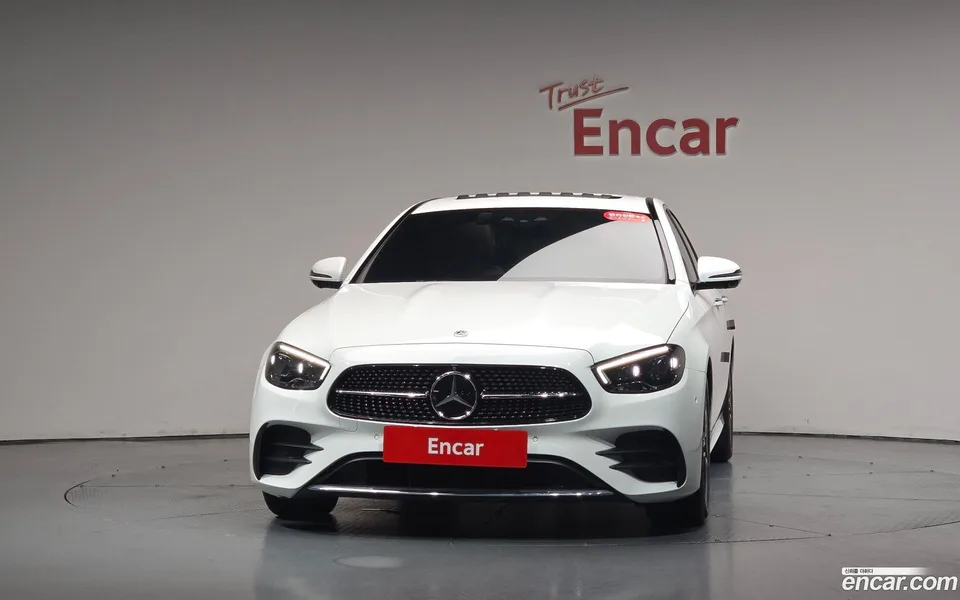 Mercedes-Benz E-Class E250 AMG Line 2023 — thumbnail 3