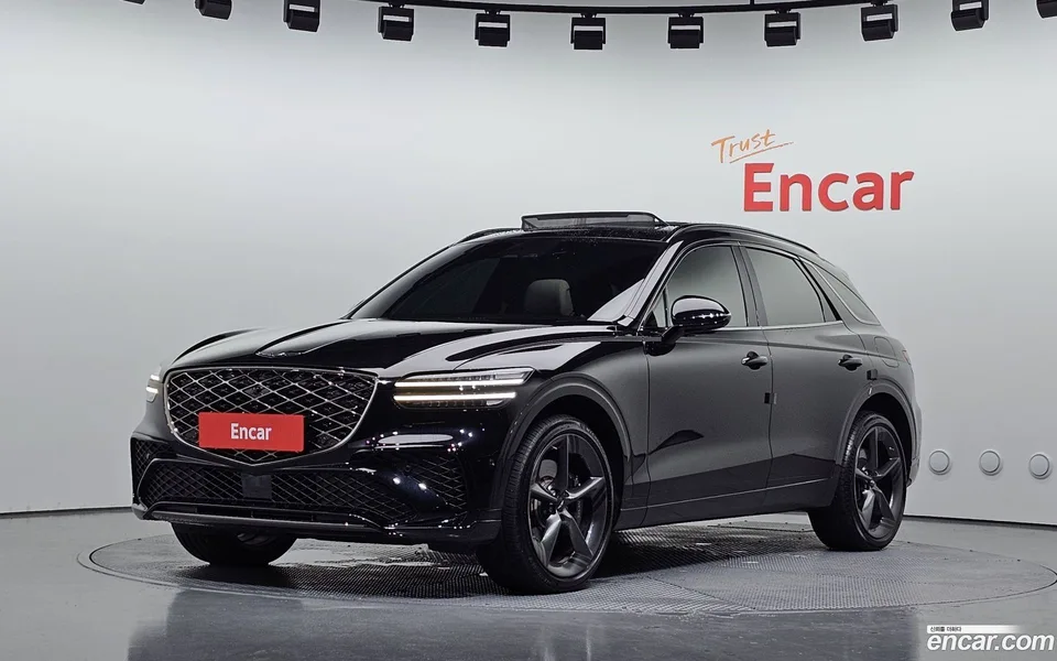 Genesis GV70 2.5T AWD 2024 — photo 1, buy with delivery to Moscow
