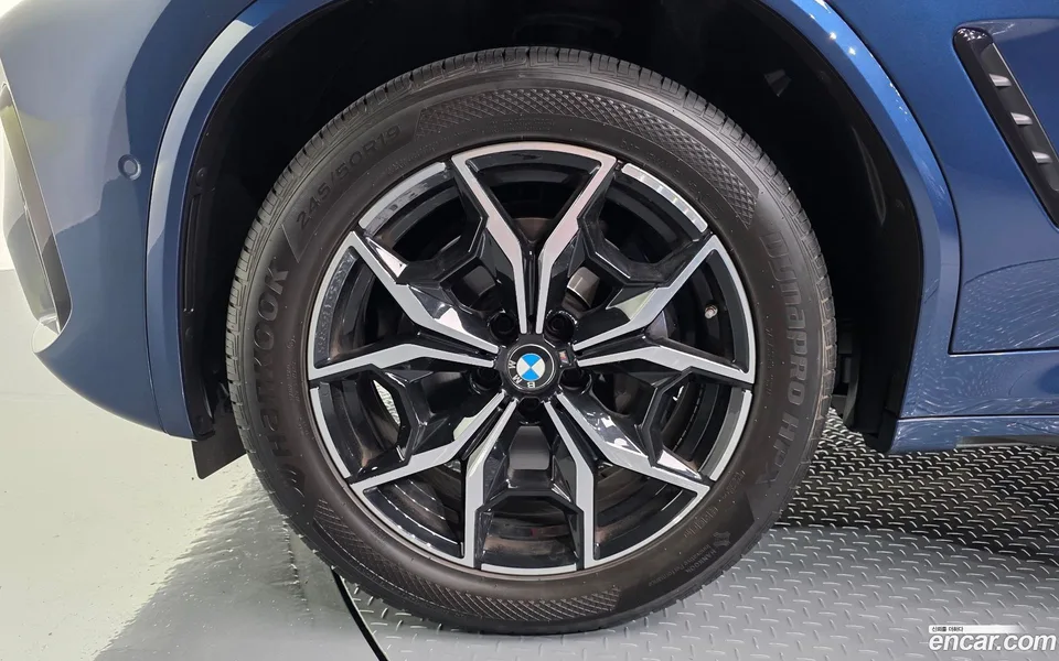 BMW X3 xDrive 20i M 2022 — thumbnail 2