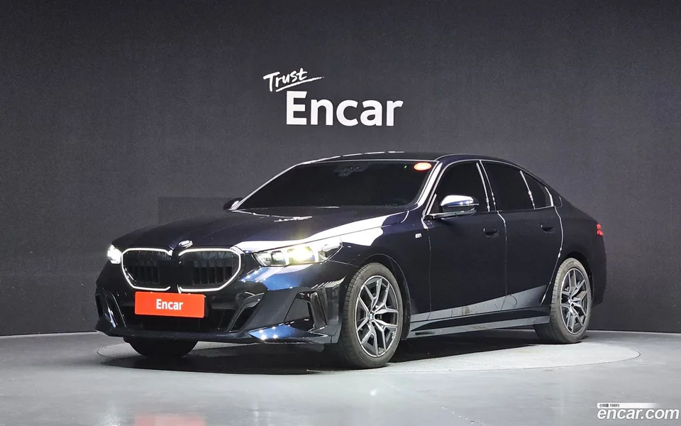 BMW 5 Series 520i M 2025 — photo 1, buy with delivery to Moscow