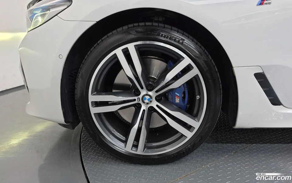 BMW 6 Series GT 630i xDrive M 2022 — thumbnail 5